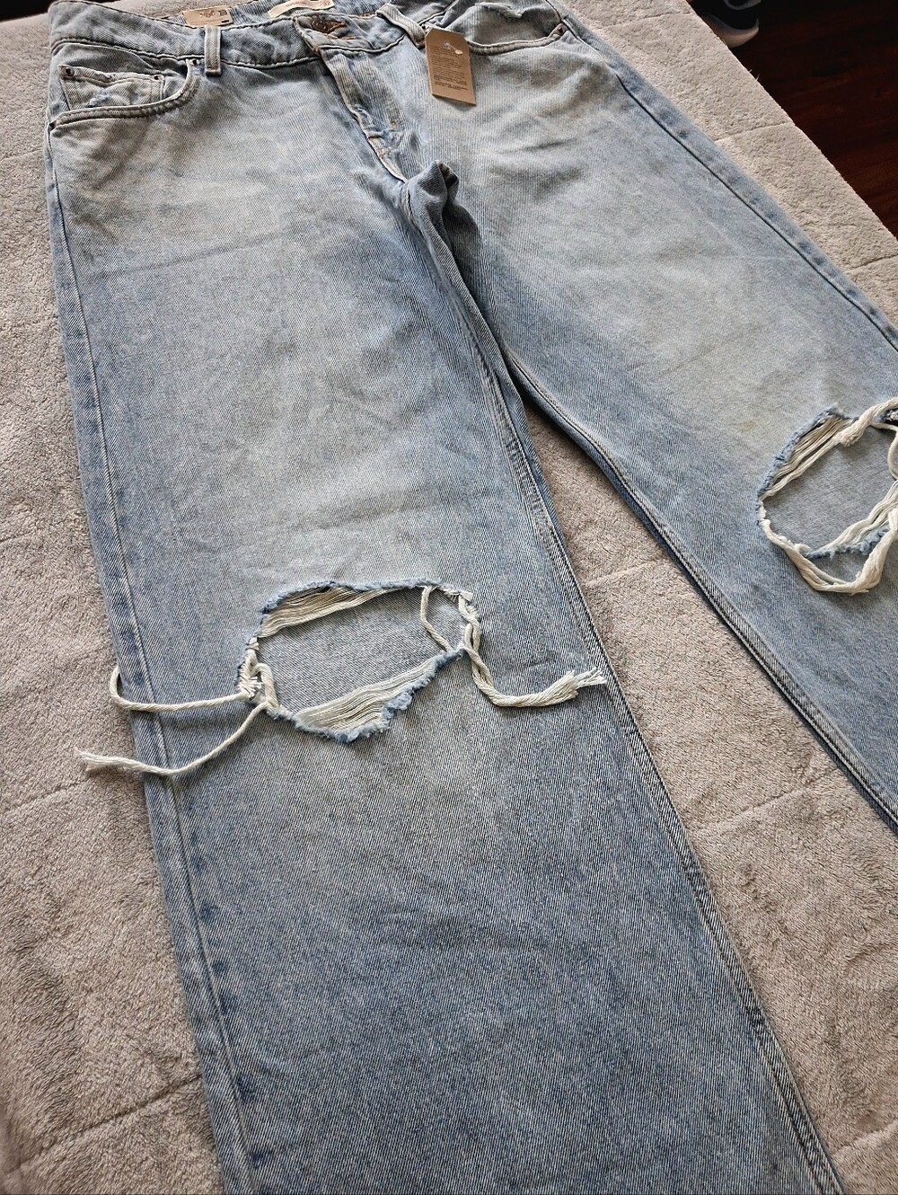 Levi’s - Superlow Jeans 32x32 Light Wash Distressed Ripped Baggy NWT